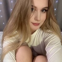 Honey_blonde webcam