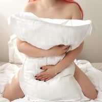 LauraLev's Profile Pic