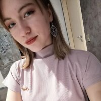 AdeleLaurent офлайн чат стая