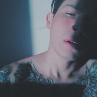 andy_hot16's Offline Chat Room