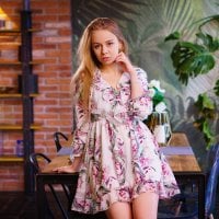 TaylorQuin's Offline Chat Room