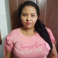 maye_bigpussy's Offline Chat Room