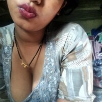 Yummytomy webcam model