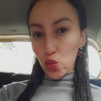 Oriana111 webcam model
