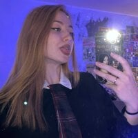 LinaWitch webcam model