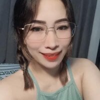 _Trisha webcam