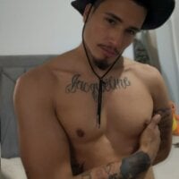 9IncheDee webcam