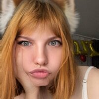 PinkPout webcam model