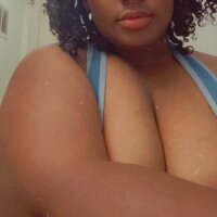 SlipperyBBW333's Offline Chat Room