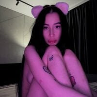Yunasi naked in live sex video chat