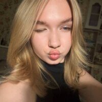 EttieBilliter webcam model