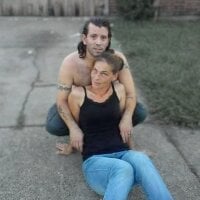 LawrenceAlissa1213's Offline Chat Room