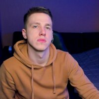 andy_cum4youn Offline chat-huone