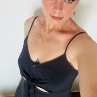 livelovelanaUk webcam model