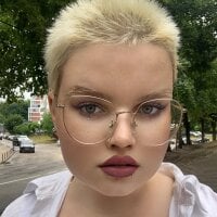 PlayfulEmmi офлайн чат стая