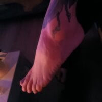 Love-Feet-25 webcam model