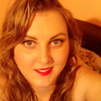 AnaLady Adlı Modelin Çevrimdışı Sohbet Odası