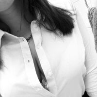 Teona_River's Offline Chat Room