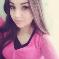 PeachChristie Adlı Modelin Çevrimdışı Sohbet Odası