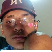 hermoso29's Offline Chat Room