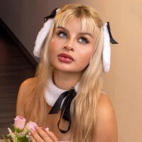 LolaAngellx webcam model