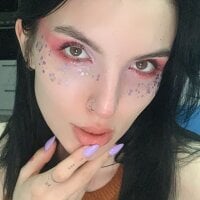 Gina_Adams Adlı Modelin Çevrimdışı Sohbet Odası