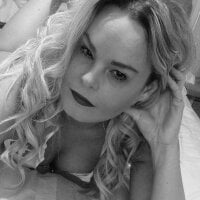Blonde-Beautyx