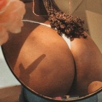 Ebonybony1's Offline Chat Room