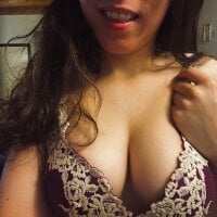 YourSlutQueen webcam model