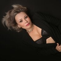 FlirtyFox_ webcam model