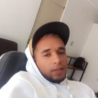 Alebri-_- model avatar