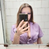 Sally_Elsa's Offline Chat Room