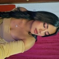 EmmyCooperr model avatar