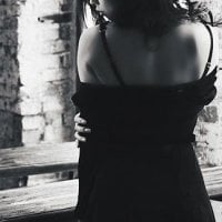 Ellen_Vampn Offline chat-huone