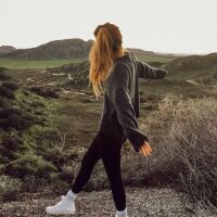 SelenaKing_'s Offline Chat Room