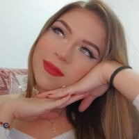 lola_blonde09's Offline Chat Room