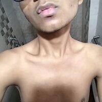 akshr1099 webcam model