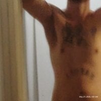 FoolforLOVE 个人资料图片