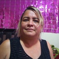 LUNA_DIRTYEXTREME's Offline Chat Room