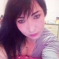 Cle0patra's Offline Chat Room