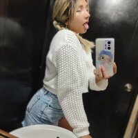 Happy_tits