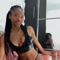 Brunette__Goddess' Offline Chat Room