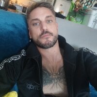 JayHornporn's Offline Chat Room