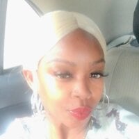 TasteTheeHoneyy webcam