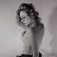 JanelOstin offline chatszobája