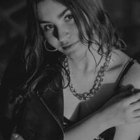 Hana_Foxx offline chatrum