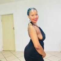 Bella_2025 webcam model
