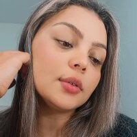 sara_helle's Offline Chat Room