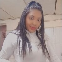 lila_and_adonis Adlı Modelin Çevrimdışı Sohbet Odası