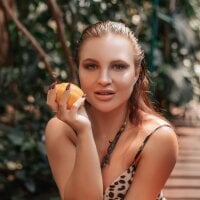 Marianna_Berr's Offline Chat Room